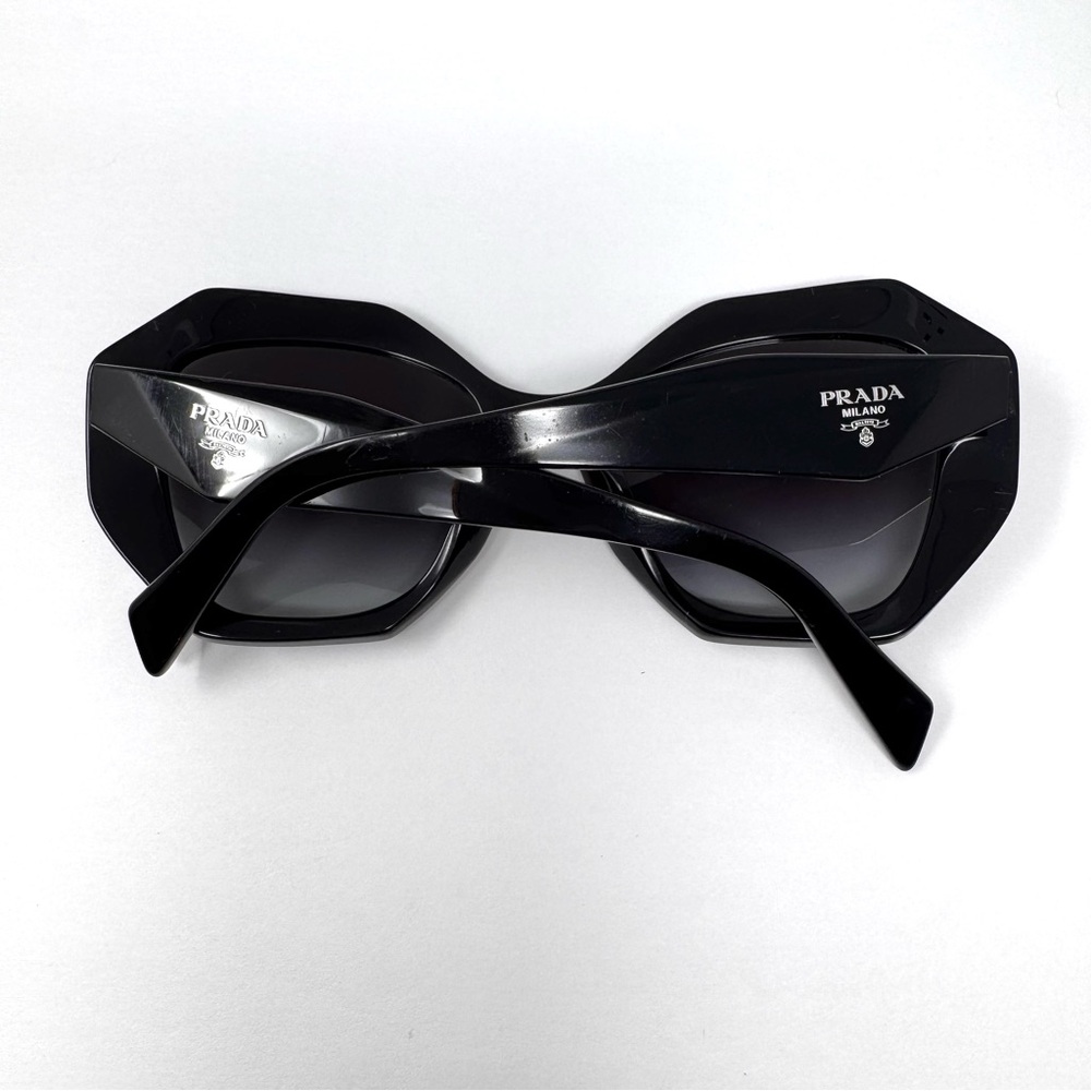 PRADA sunglasses, made in Italy - Picture 7 of 12